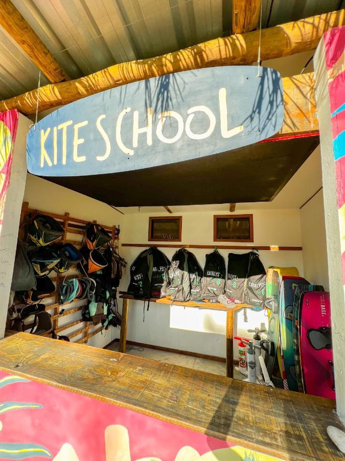 Indiana Kite School And Hostel Кумбуко Екстериор снимка